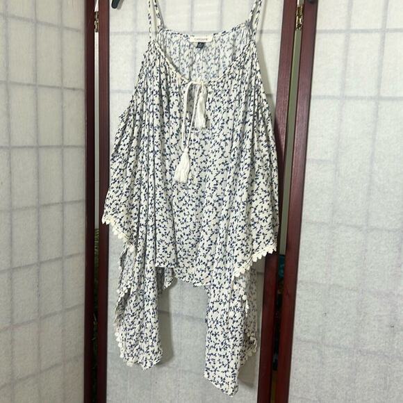 CATCH ME BOHO TASSLE OVERSIZED EMBROIDERY SLEEVES BLOUSE SIZE‎ S - Picture 1 of 10